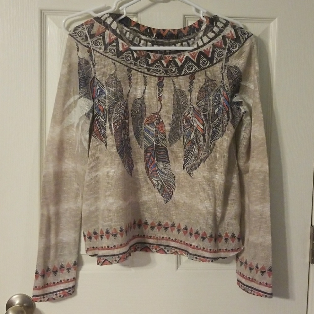 Gaze Long Sleeve Sweater Top feather design